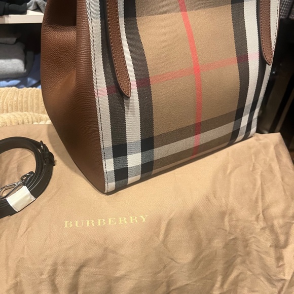 Burberry Tote - Picture 6 of 6
